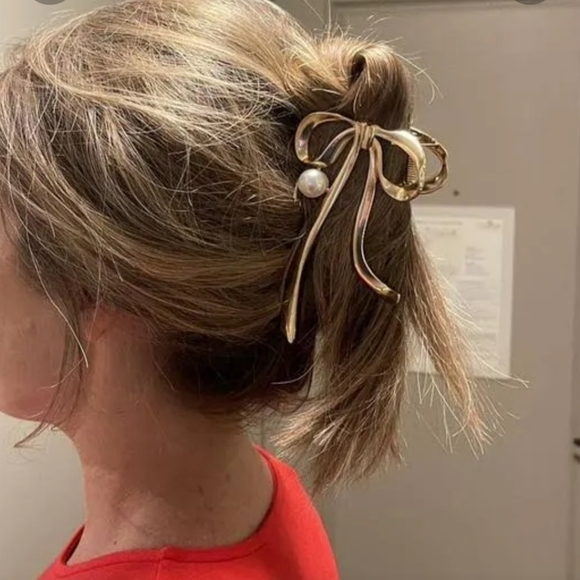 NWT Anthropologie Single Pearl Bow Hair Claw Clip - Picture 3 of 5